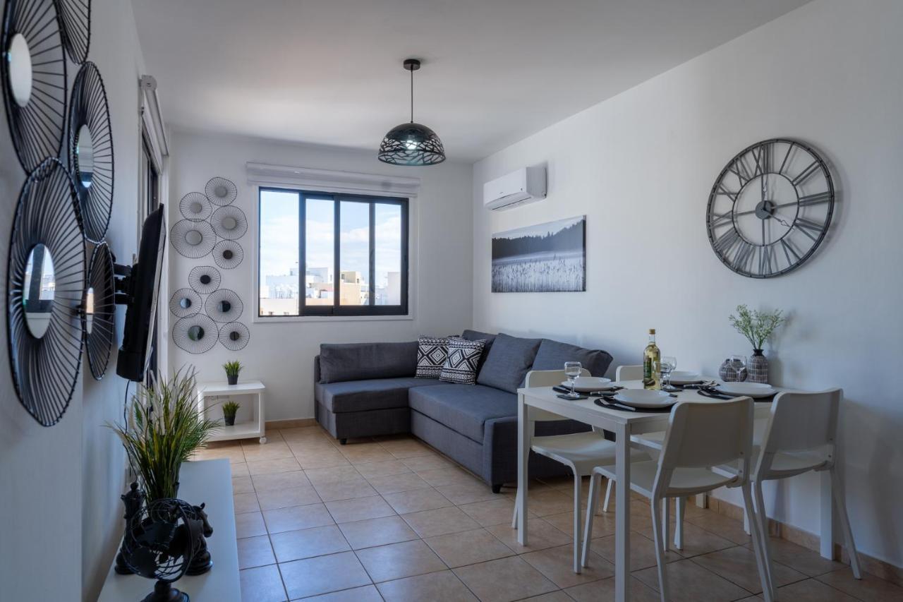 Polyn 1- Bedroom Apartment In Larnaca Ngoại thất bức ảnh